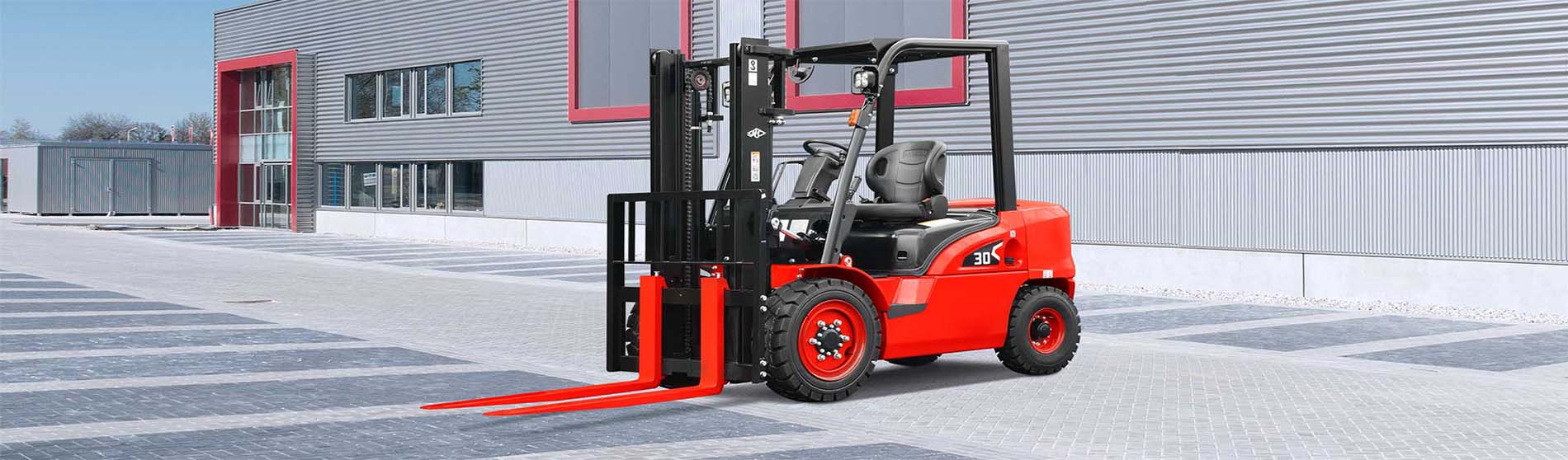 Forklift hire Basingstoke unloading pallets from a commercial truck