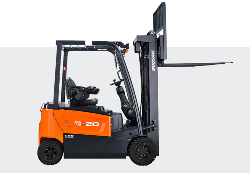 Forklift operator safely handling a commercial load in Basingstoke